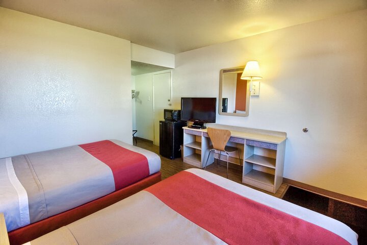 Room 15 of 42