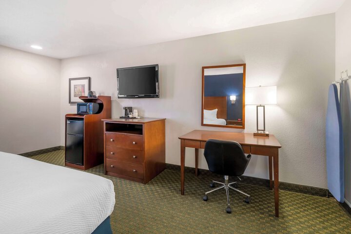 Room 20 of 31