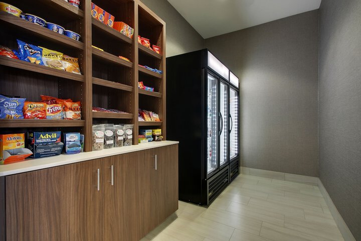 Holiday Inn Express Hotel & Suites Vernon College Area by IHG