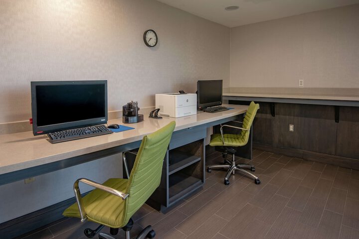 Business Center 30 of 30