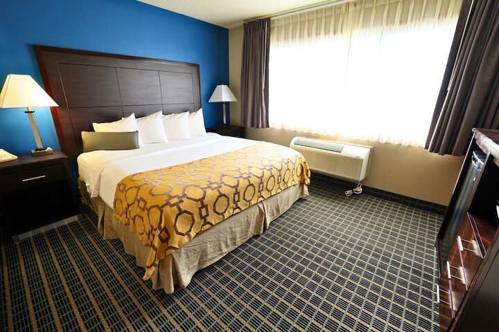 Room 35 of 46