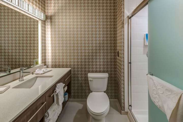 Room 18 of 25