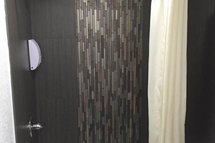 Room 51 of 64