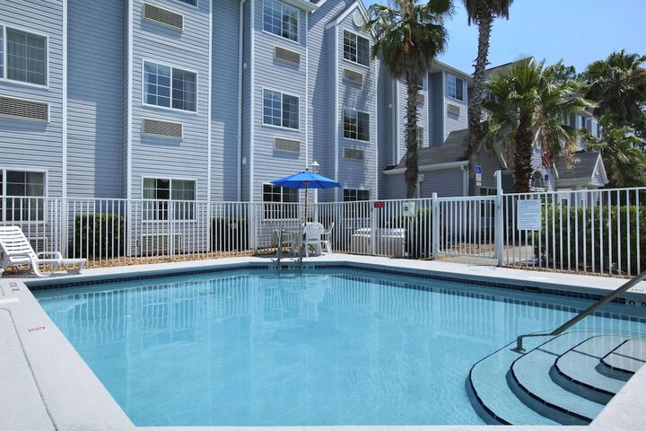 Pool 6 of 41