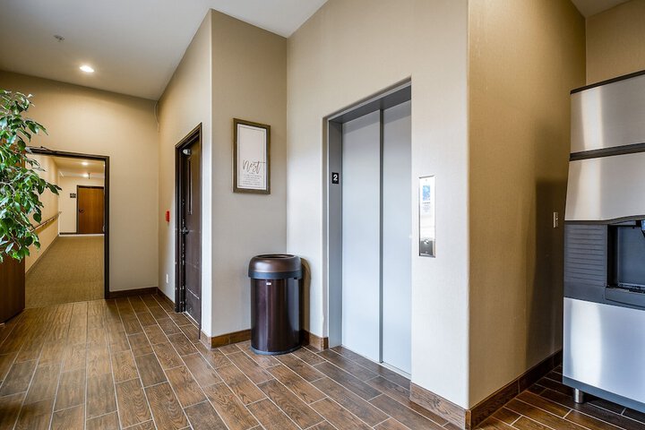 Red Sands Hotel