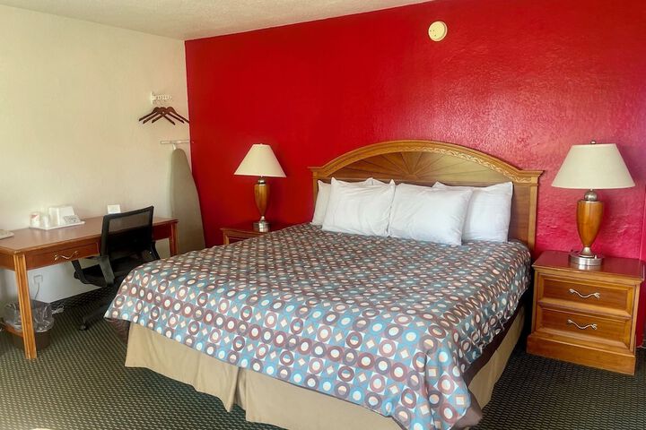 Room 17 of 29