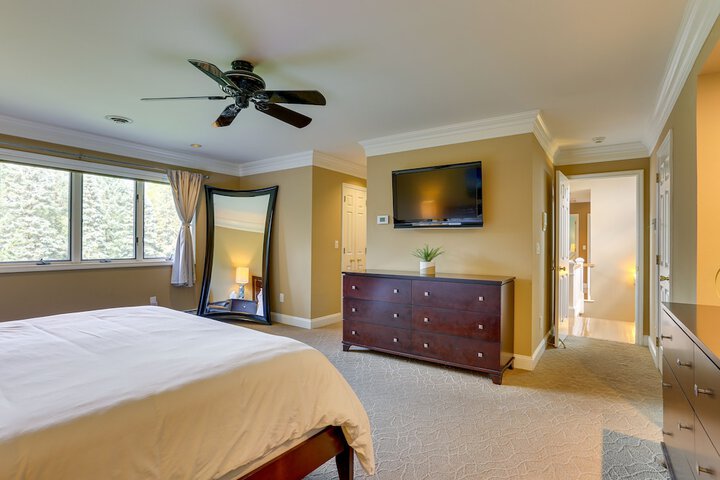 Warwick Vacation Rental w / Private Yard & Fire Pit
