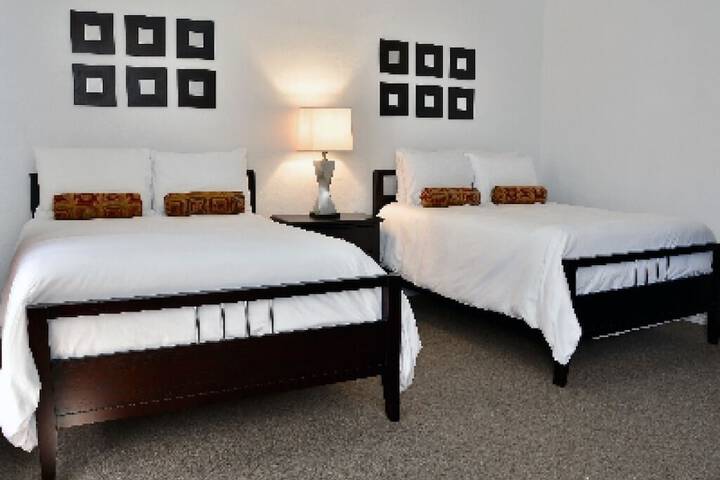 El Primero Hotel