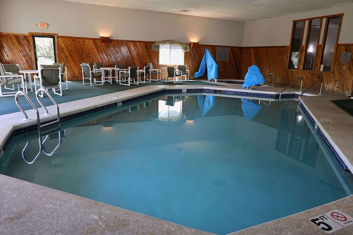 Country Inn & Suites by Radisson Sparta, WI