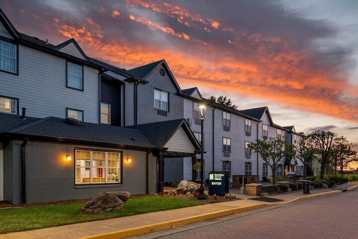 MainStay Suites Sterling near Dulles Town Center