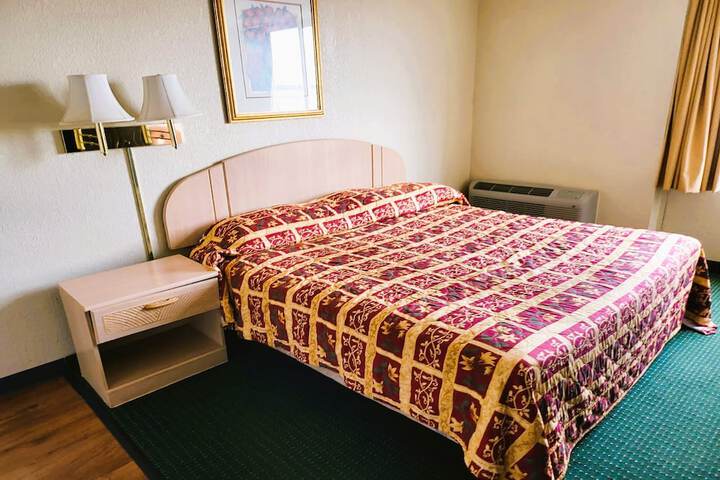 Room 42 of 48