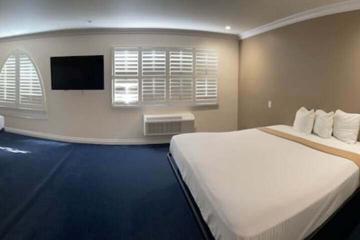 Room 40 of 49