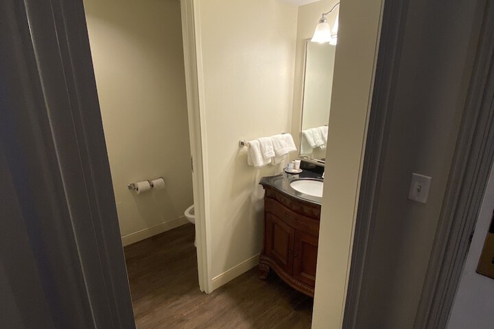 Room 16 of 151
