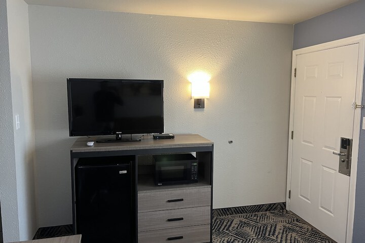 Room 34 of 36