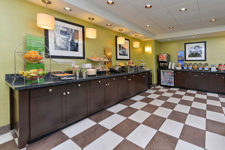 Hampton Inn Iowa City / University Area