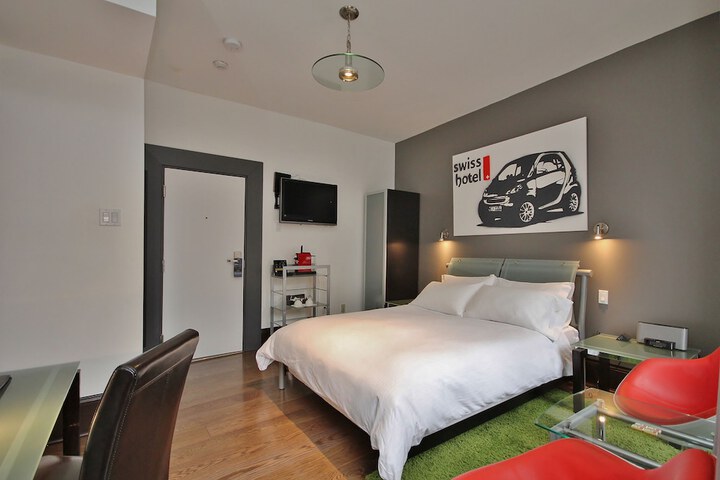 Room 31 of 74