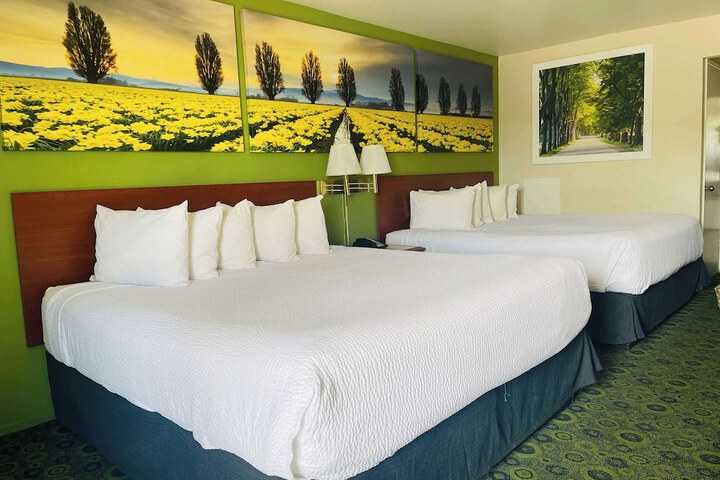 Days Inn by Wyndham Westley