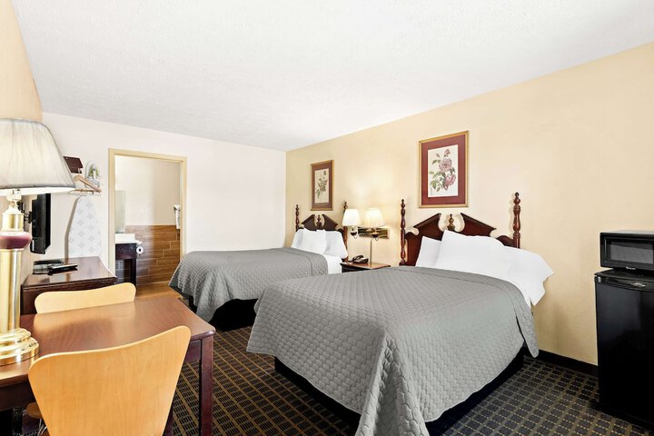 Americas Best Value Inn & Suites Mt. Pleasant
