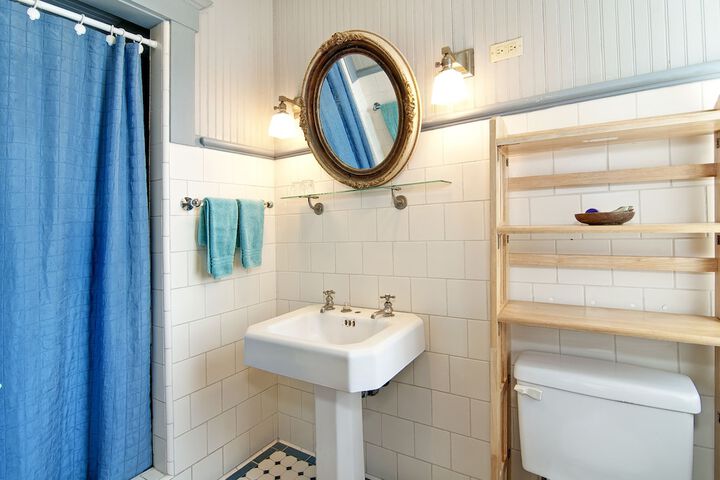 Room 11 of 21