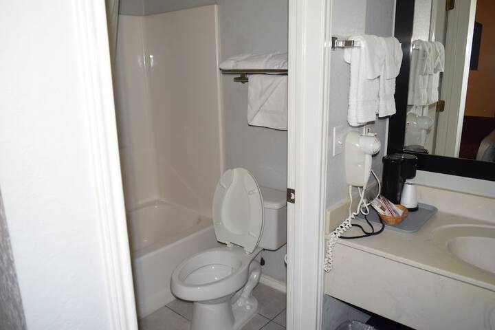 Room 25 of 53