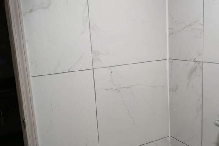 Room 10 of 13