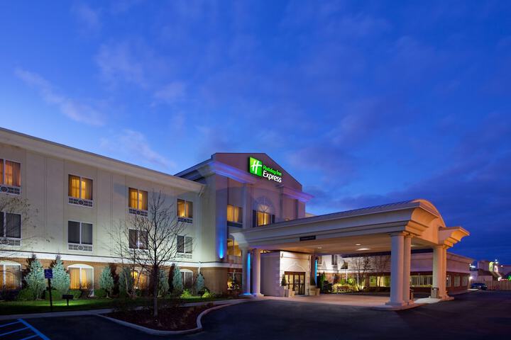 Holiday Inn Express Toledo-Oregon by IHG