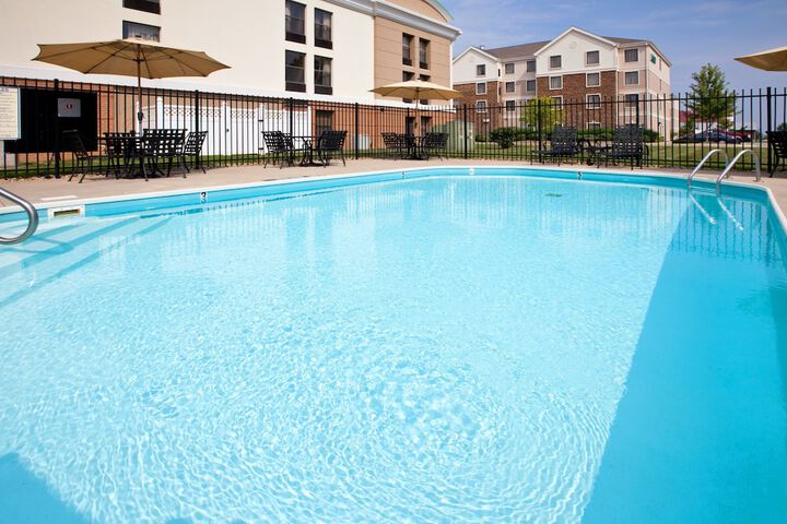 Pool 17 of 75
