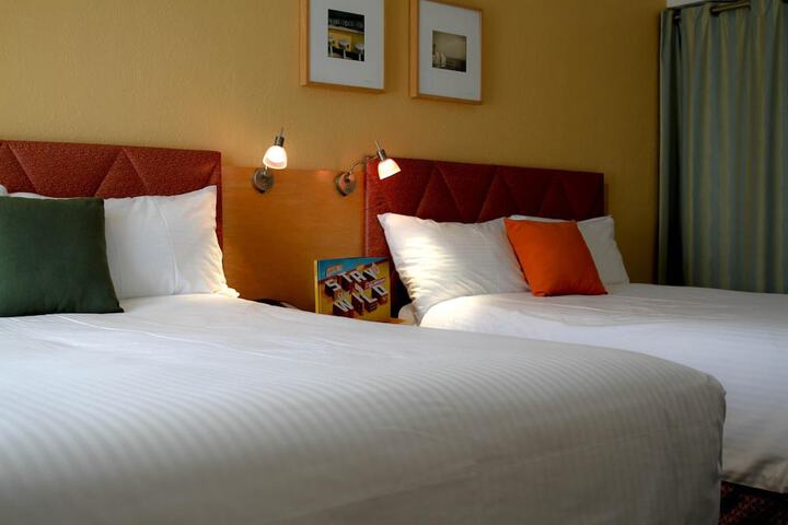 Starlux Hotel