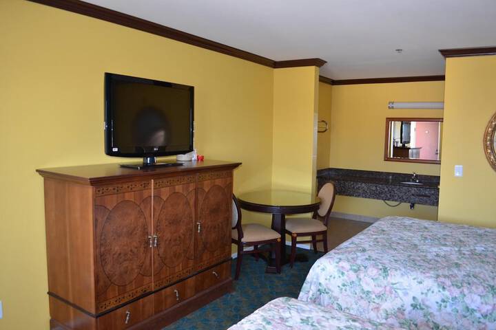 Room 15 of 33