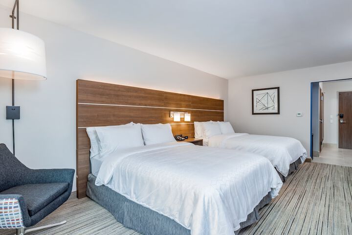 Room 21 of 32