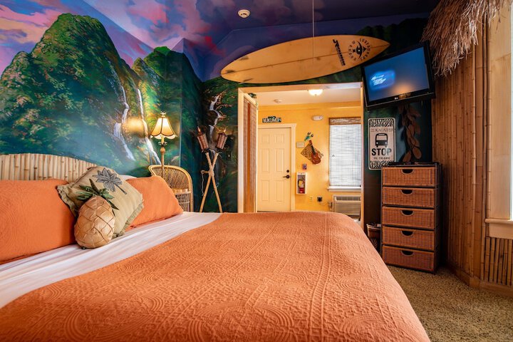 Room 198 of 216