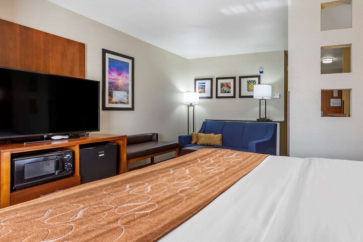 Room 12 of 34