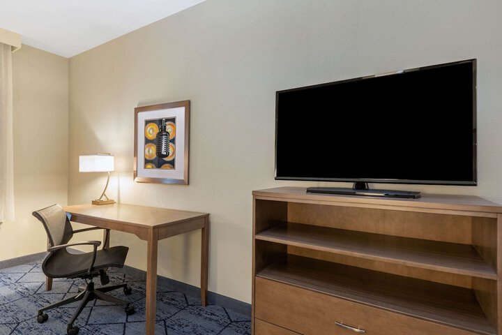 Room 22 of 40