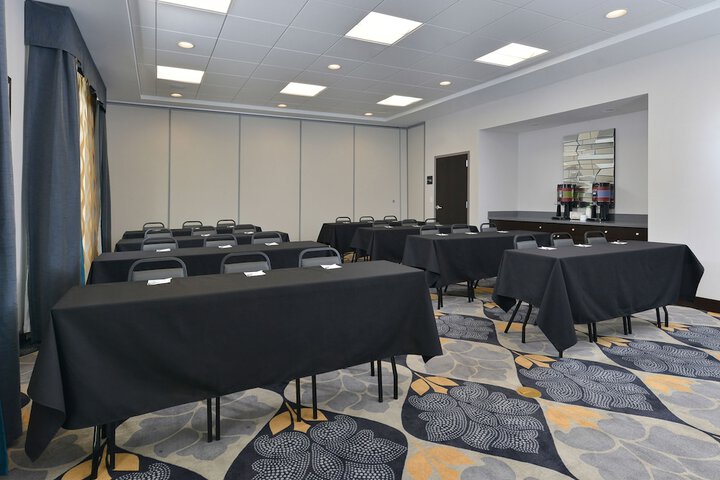 Hampton Inn & Suites Des Moines Downtown