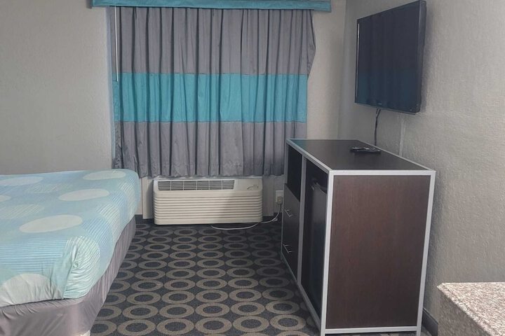 Room 35 of 44