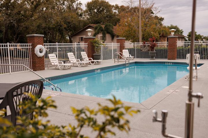 Pool 15 of 39