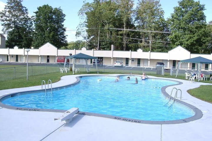 Pool 8 of 60