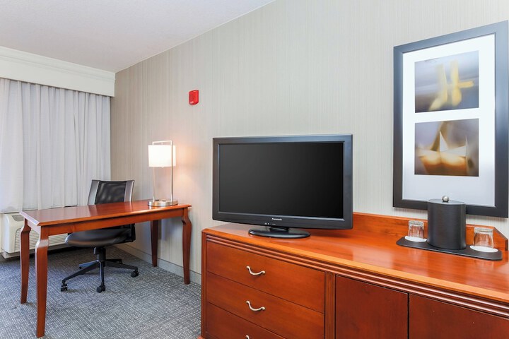 Room 28 of 55