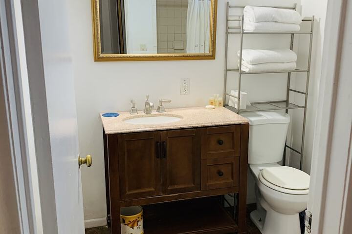 Room 15 of 32