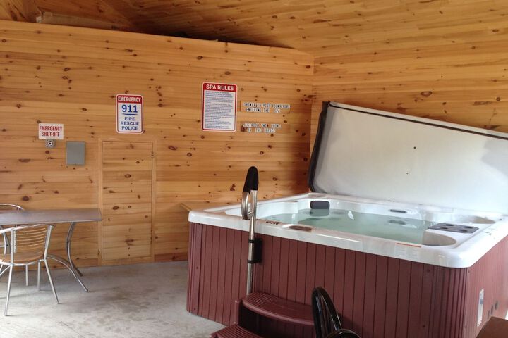Northern Peaks Motor Inn
