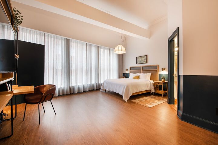 Room 14 of 30