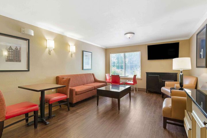Hotel Interior 10 of 29