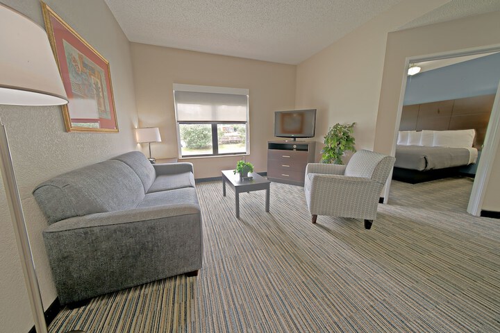 All Season Suites