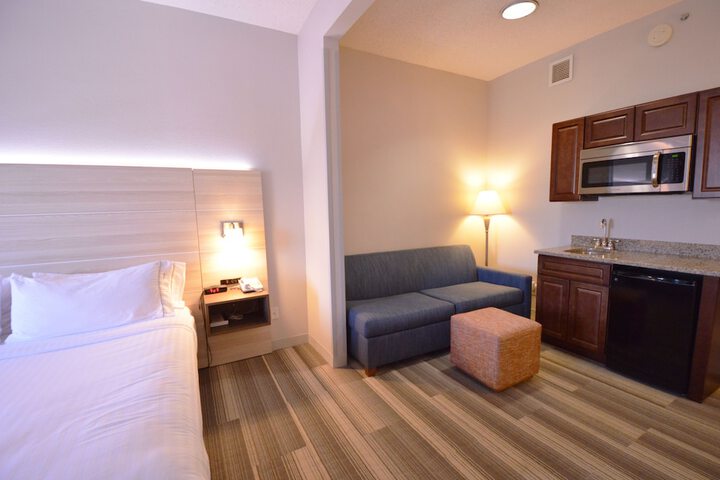 Holiday Inn Express Toledo-Oregon by IHG