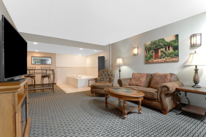 Room 14 of 28
