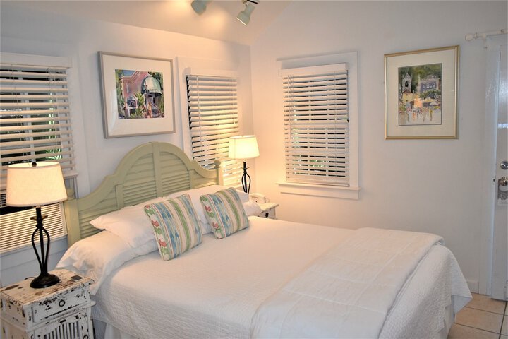 Room 210 of 259