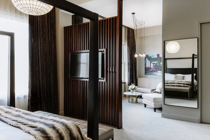 Room 48 of 110