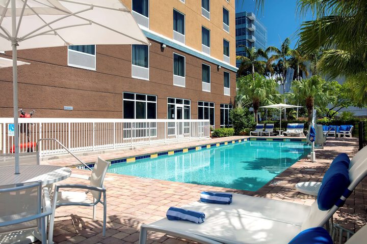 Hampton Inn by Hilton Hallandale Beach Aventura