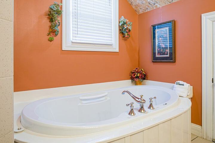 Whitestone Inn