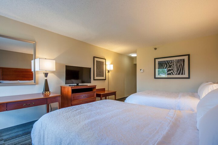 Room 16 of 32